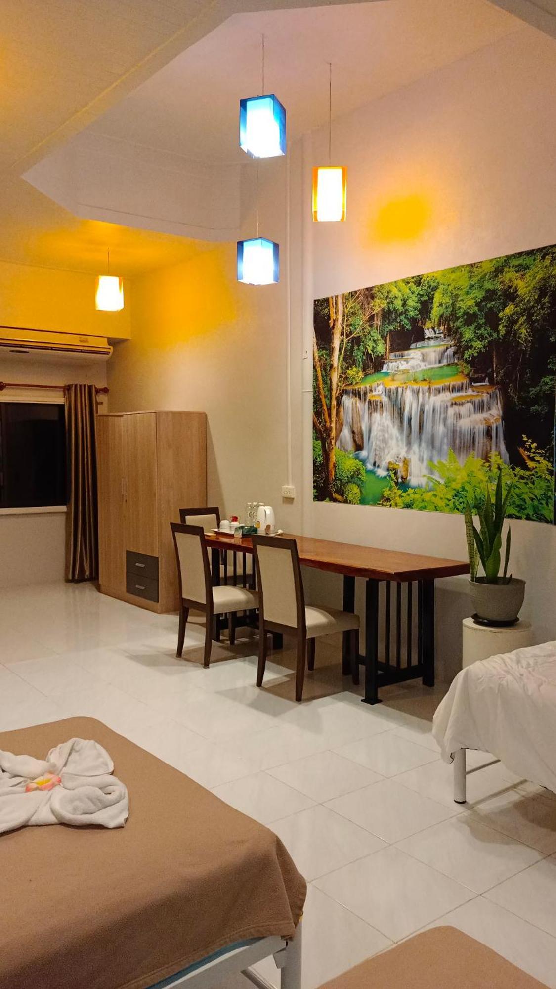 Batikseafood Airport & Room Ban Bo Sai Klang Екстериор снимка