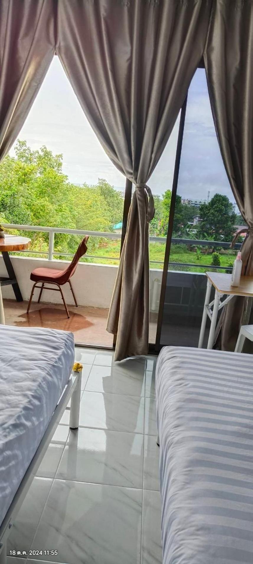 Batikseafood Airport & Room Ban Bo Sai Klang Стая снимка