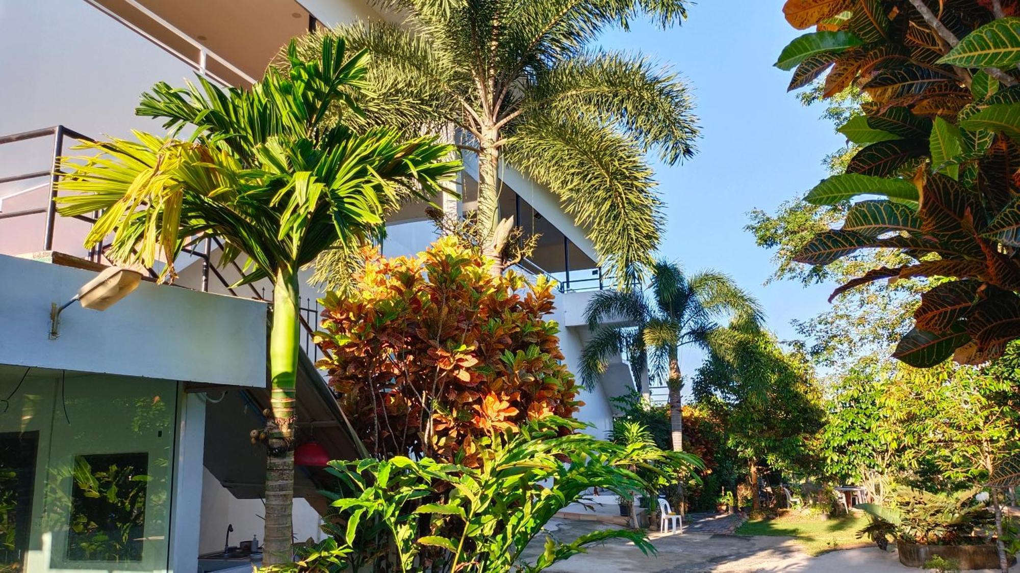 Batikseafood Airport & Room Ban Bo Sai Klang Екстериор снимка