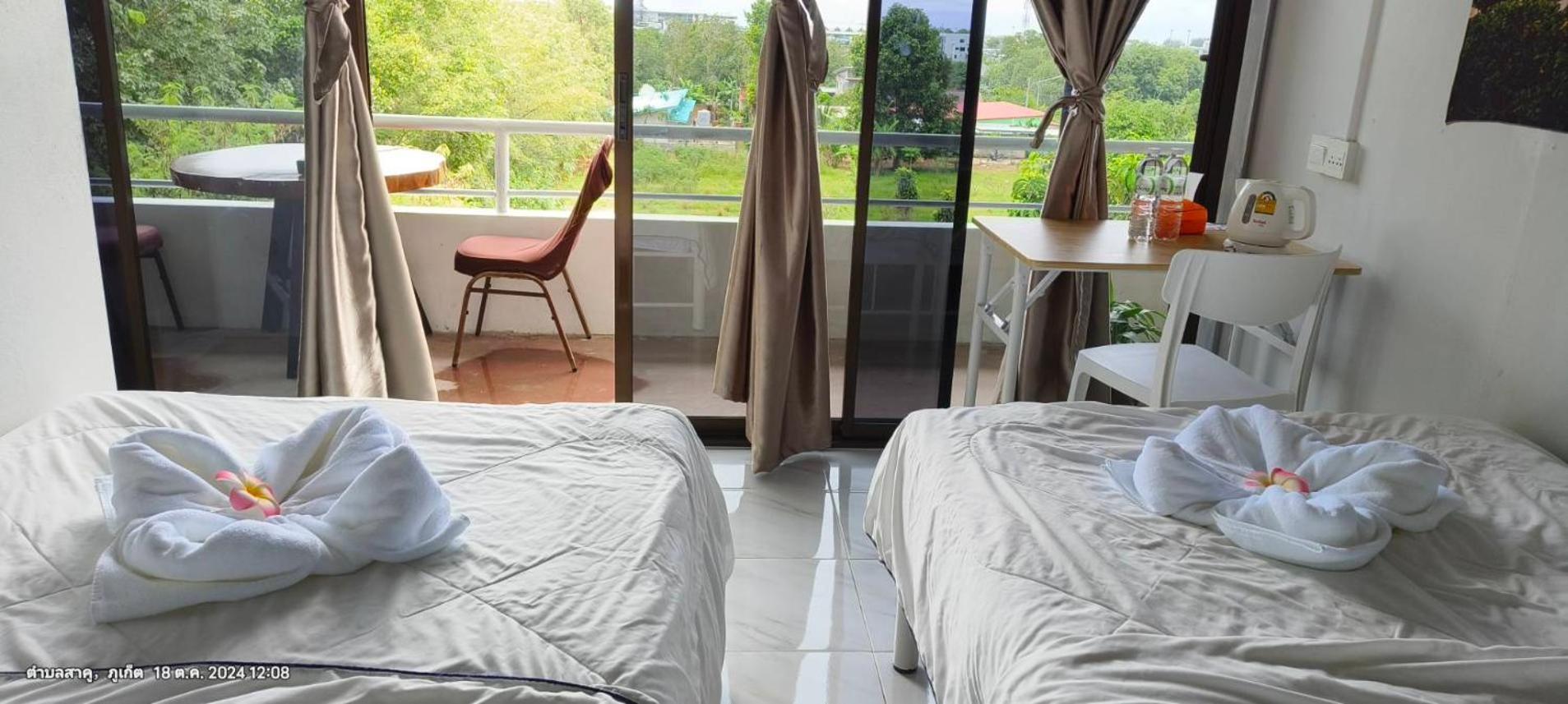 Batikseafood Airport & Room Ban Bo Sai Klang Екстериор снимка