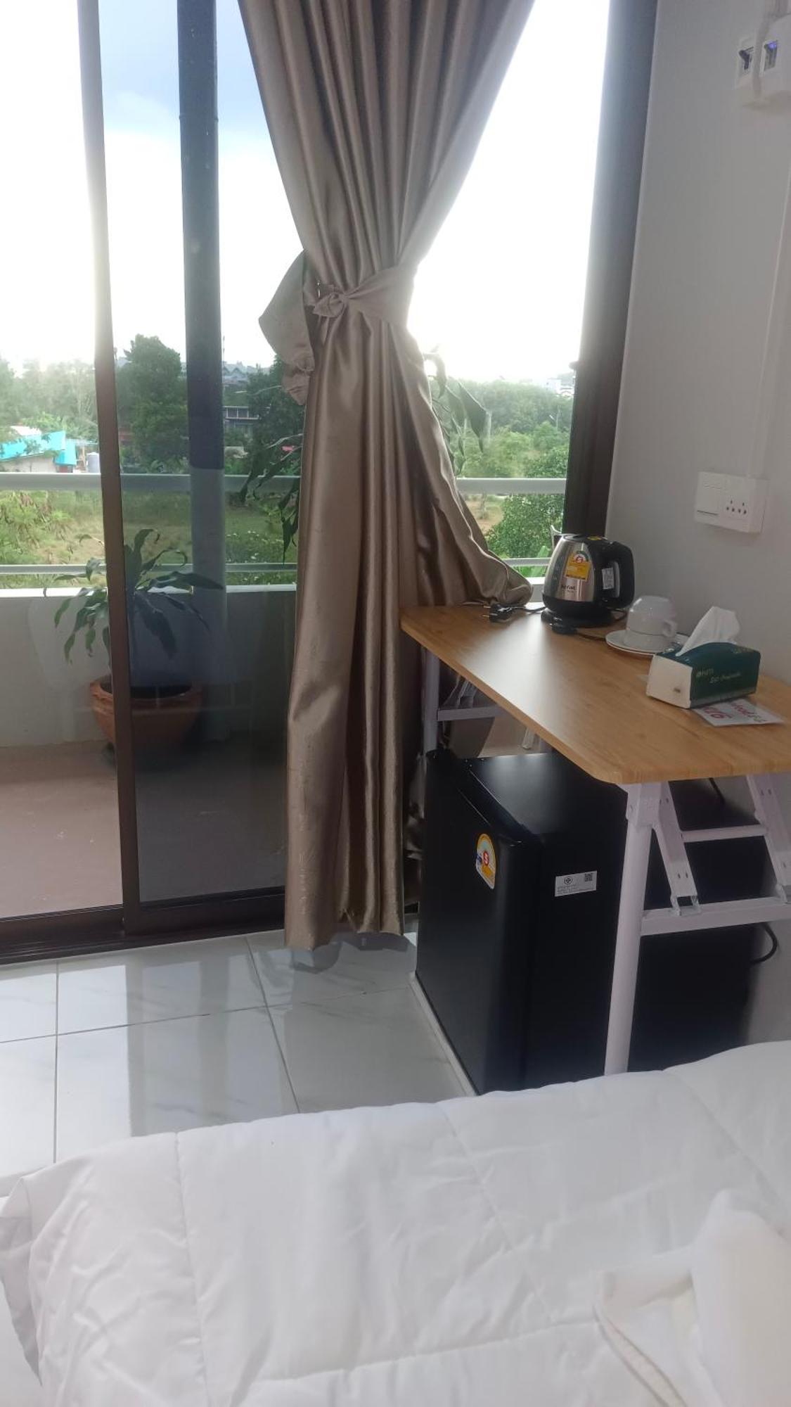 Batikseafood Airport & Room Ban Bo Sai Klang Екстериор снимка
