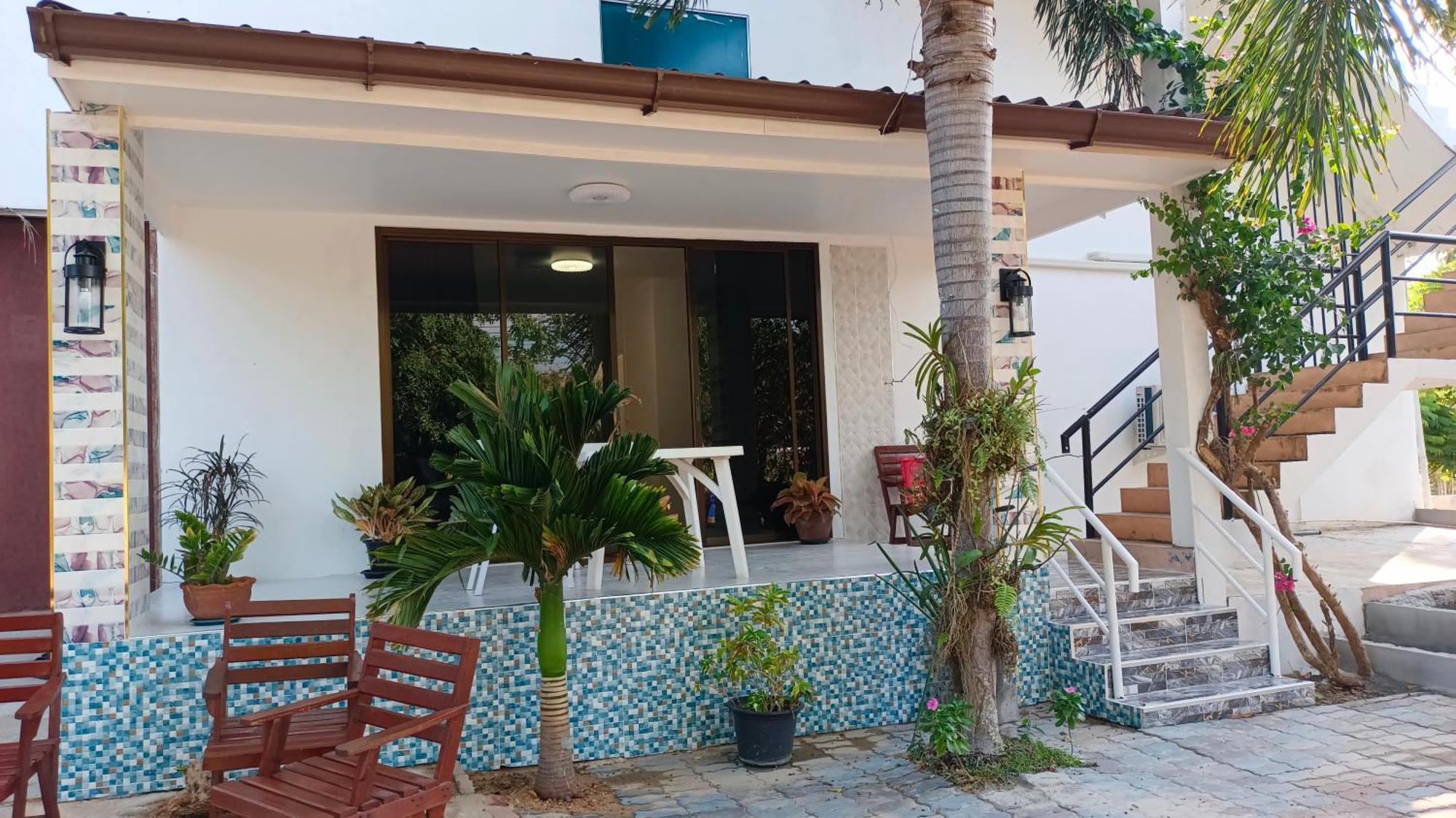 Batikseafood Airport & Room Ban Bo Sai Klang Екстериор снимка