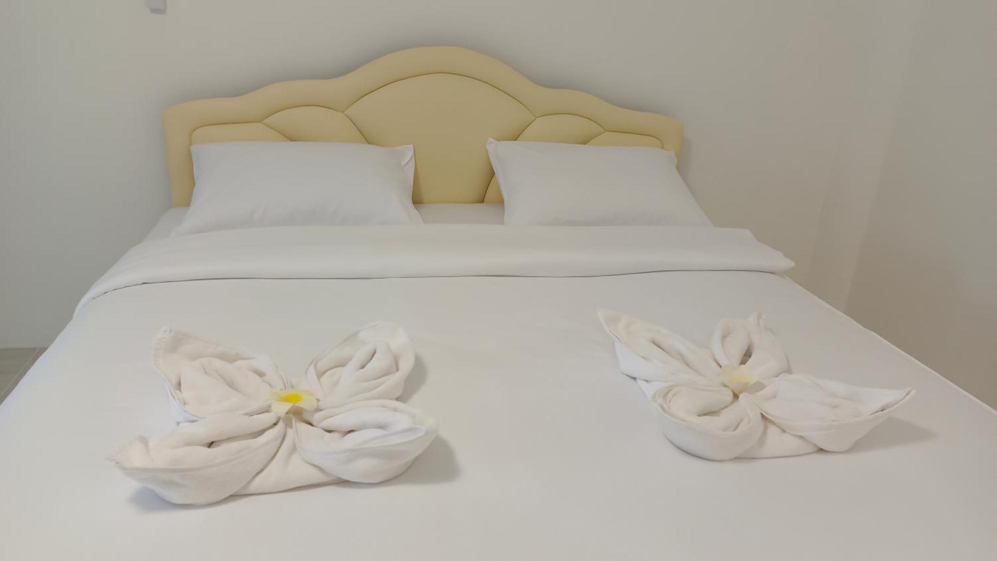 Batikseafood Airport & Room Ban Bo Sai Klang Екстериор снимка